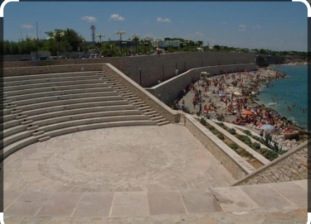 Amaste In Puglia Casa Vacanza Бишелие Екстериор снимка