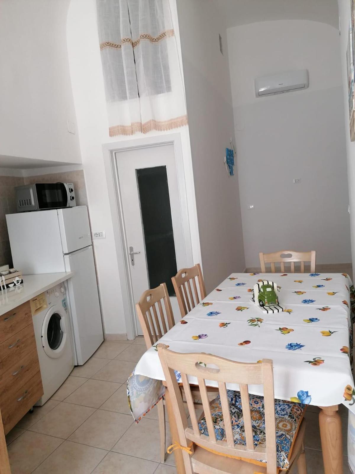 Amaste In Puglia Casa Vacanza Бишелие Екстериор снимка