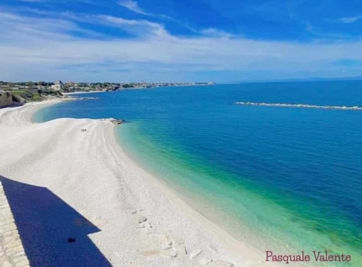 Amaste In Puglia Casa Vacanza Бишелие Екстериор снимка