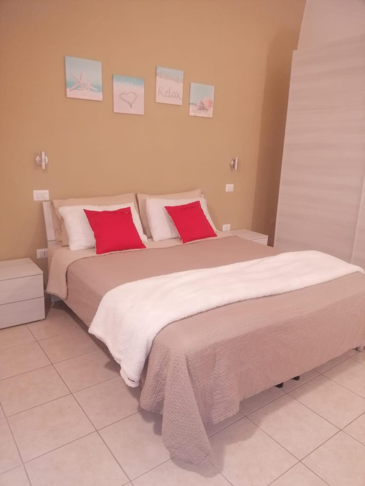 Amaste In Puglia Casa Vacanza Бишелие Екстериор снимка